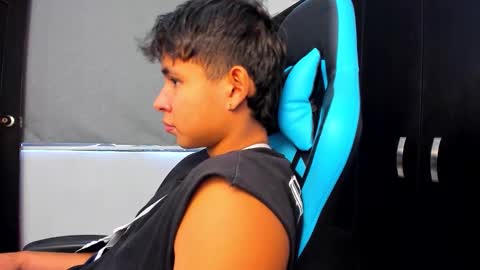 Oliver bray online show from October 15, 6:48 pm