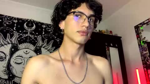 Oliver fast online show from November 22, 9:09 am