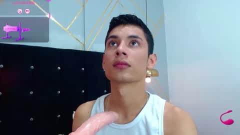 Oliver  Smith online show from February 5, 7:31 pm