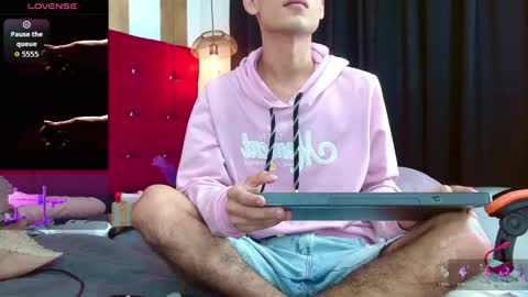 Oliver  Smith online show from September 14, 3:47 pm