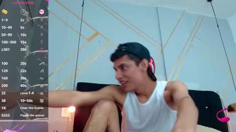 Oliver  Smith online show from March 5, 5:50 pm