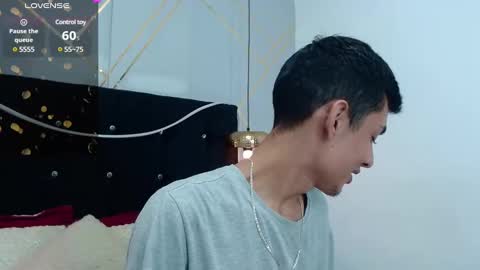 Oliver  Smith online show from December 29, 5:44 pm