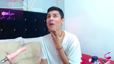 Oliver  Smith online show from February 3, 7:00 pm