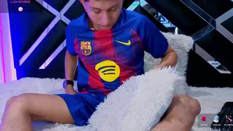 oliver mr  online show from April 11, 8:34 pm