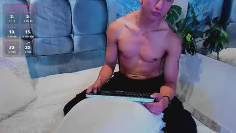 oliver mr  online show from March 5, 10:17 pm