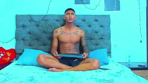 oliver_smith_2 online show from November 8, 5:21 am