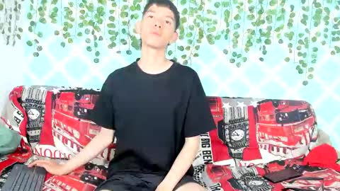 oliverhot2005 online show from February 18, 12:39 pm