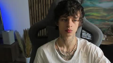 oliverrgroove online show from June 23, 1:48 pm