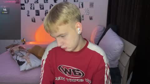 oliver online show from October 26, 4:03 am