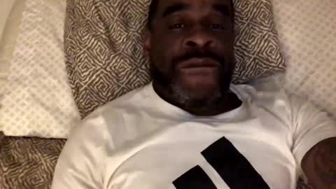 olivertwist1273 online show from February 17, 5:25 am