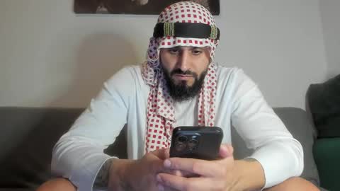 Omar online show from November 8, 9:40 pm