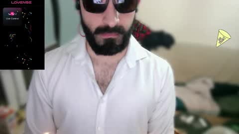 ona nisme online show from February 18, 6:05 pm