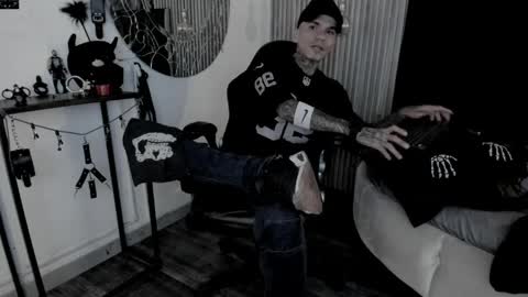     ... online show from April 7, 8:42 pm