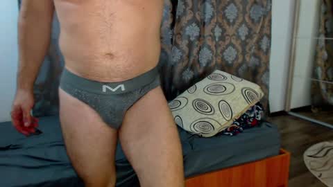 oneboy1x1 online show from December 7, 4:14 pm