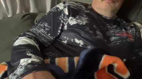 Snapshot of onthedlhere chatting on December 20, 4:14 pm onthedlhere online show from December 20, 4:14 pm