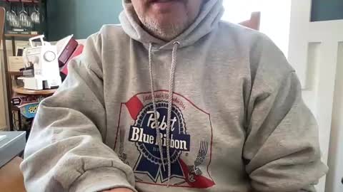 Snapshot of onthedlhere chatting on December 22, 3:33 pm onthedlhere online show from December 22, 3:33 pm