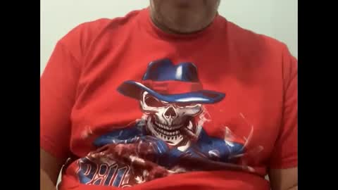 Snapshot of onthedlhere chatting on October 6, 2:00 pm onthedlhere online show from October 6, 2:00 pm