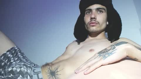 onzas_ online show from September 20, 1:38 am