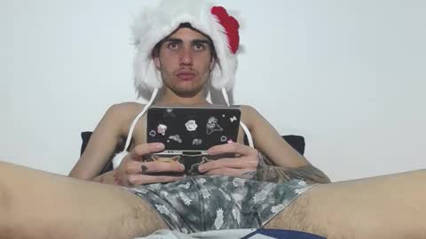 onzas_ online show from October 24, 11:06 pm