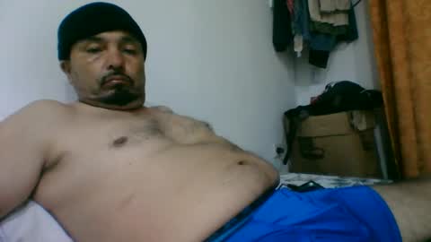 oscarjhe3512 online show from May 19, 1:32 am