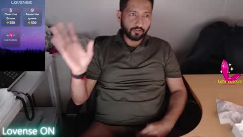 Snapshot of outdoornakedguy11_007 chatting on March 3, 7:23 pm outdoornakedguy11_007 online show from March 3, 7:23 pm
