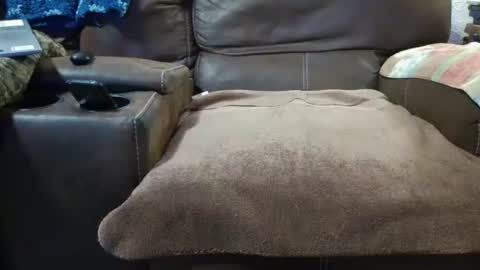 outdoorsmanmark71 online show from January 8, 12:05 am