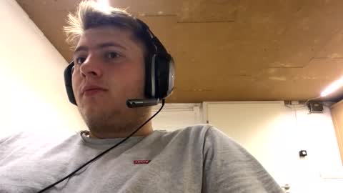 outflayd online show from October 20, 8:29 am