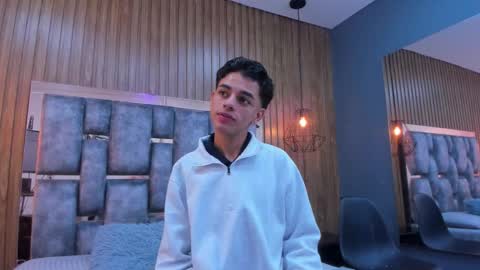 Owen Johnson online show from December 14, 11:50 am