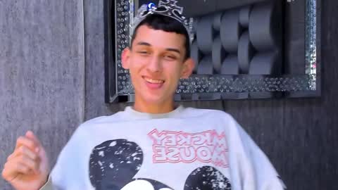 owen_stone1 online show from March 8, 11:33 am