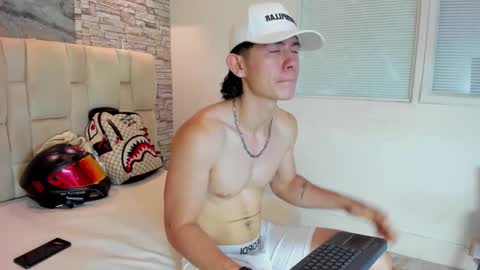 Snapshot of owenn_17 chatting on October 14, 3:57 am owwn online show from October 14, 3:57 am