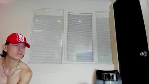 Snapshot of owenn_17 chatting on October 10, 4:17 am owwn online show from October 10, 4:17 am