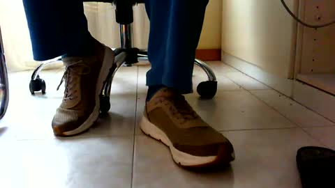 Snapshot of pablomenesssl chatting on December 24, 9:39 am Pablo Meness online show from December 24, 9:39 am