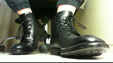 Snapshot of pablomenesssl chatting on January 11, 3:20 pm Pablo Meness online show from January 11, 3:20 pm