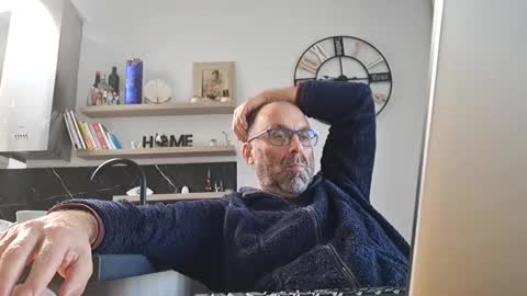 pansak1973 online show from December 12, 10:02 am