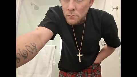 papapfouts online show from March 16, 4:30 am