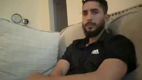 Snapshot of papicubano_guapo23cm chatting on October 18, 5:34 am papicubano_guapo23cm online show from October 18, 5:34 am