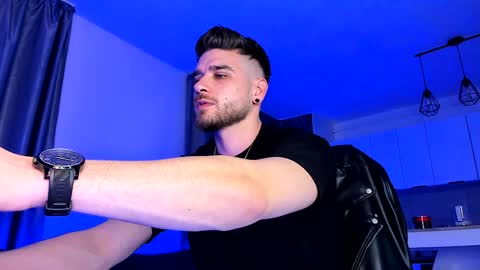 Paris online show from January 10, 8:04 pm