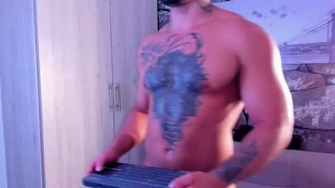 parker lavine online show from December 18, 3:15 am