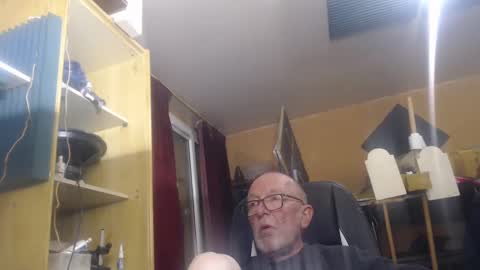 Snapshot of pascal88881 chatting on December 25, 11:10 pm pascal88881 online show from December 25, 11:10 pm