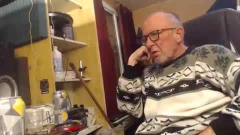 Snapshot of pascal88881 chatting on January 5, 3:11 am pascal88881 online show from January 5, 3:11 am