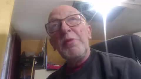 Snapshot of pascal88881 chatting on December 25, 10:50 am pascal88881 online show from December 25, 10:50 am
