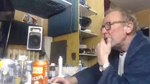 Snapshot of pascal88881 chatting on December 16, 10:50 am pascal88881 online show from December 16, 10:50 am