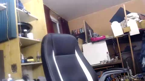 Snapshot of pascal88881 chatting on December 8, 6:06 pm pascal88881 online show from December 8, 6:06 pm