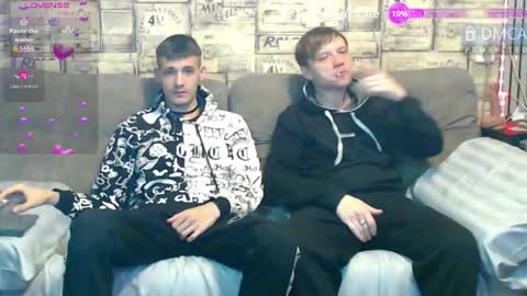 Max tall dark-haired guy with tattoos and Phil blond-haired online show from March 17, 3:31 am