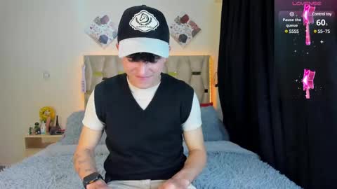 Snapshot of patrick_sanzz chatting on February 28, 1:26 am patrick online show from February 28, 1:26 am
