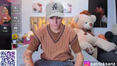 Snapshot of patrick_sanzz chatting on October 10, 9:36 am patrick online show from October 10, 9:36 am