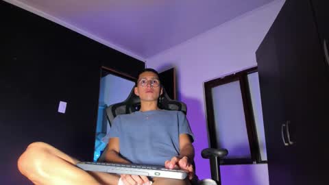 Snapshot of patricksherman chatting on October 18, 6:46 pm Patrick sherman online show from October 18, 6:46 pm