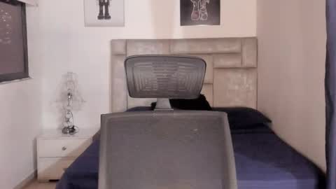 PAUL ROGER online show from November 17, 12:57 am