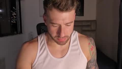 PAUL ROGER online show from December 4, 1:12 am