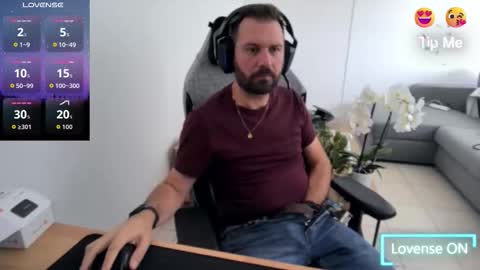Snapshot of pc92160 chatting on October 26, 12:18 pm pc92160 online show from October 26, 12:18 pm